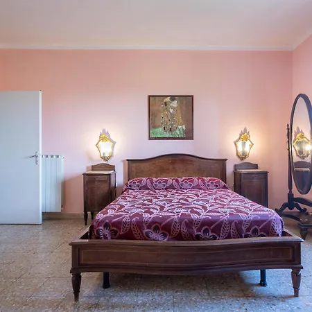 Lidia - La Valentina Farm stay Talamone
